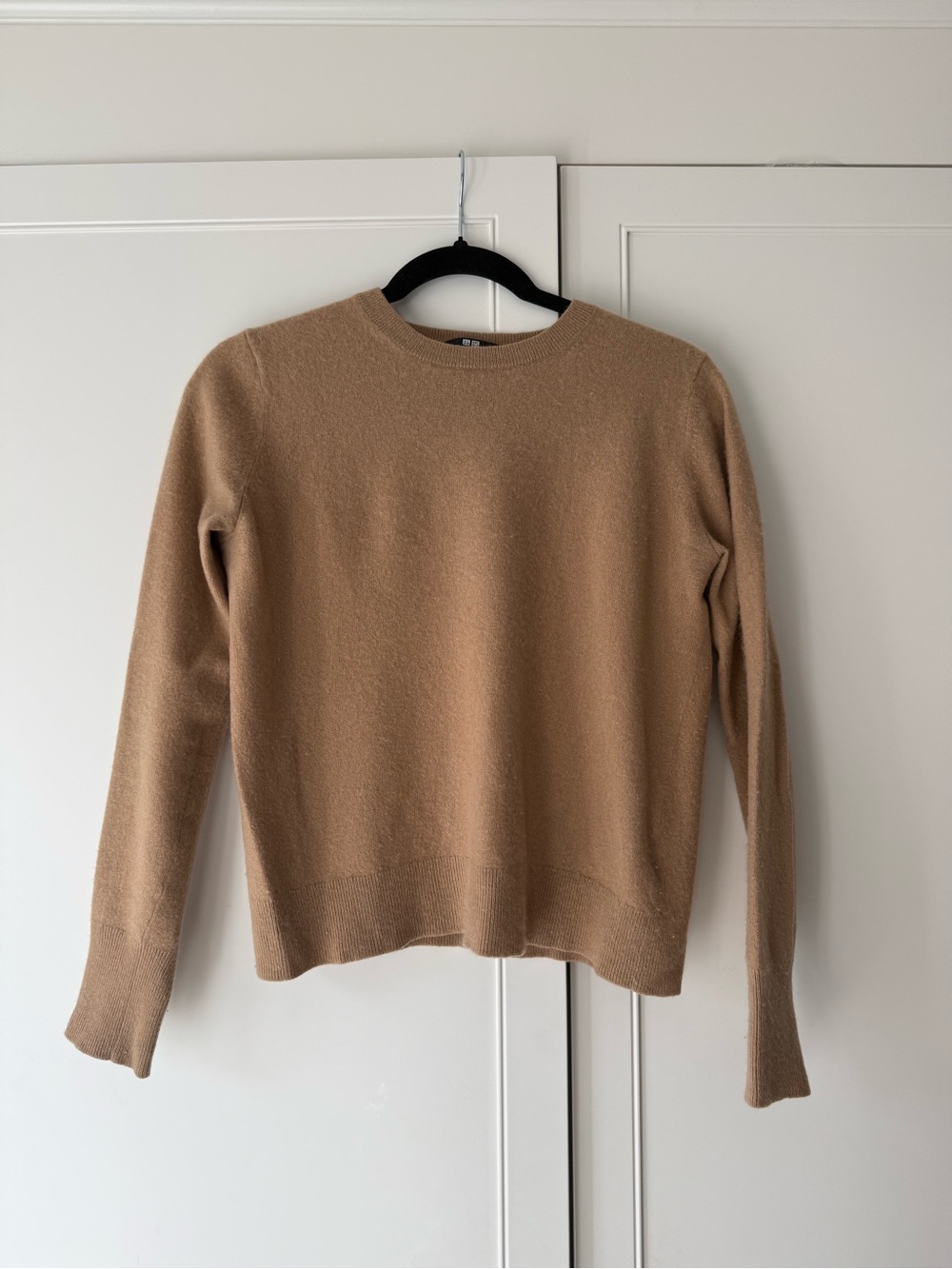 100% cashmere Uniqlo Classic Crewneck Women's Sweater - Camel